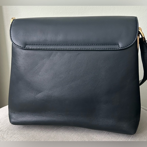 Authentic Salvatore Ferragamo Studio Box Navy Leather Gold Gancio Med EUC - Picture 8 of 15